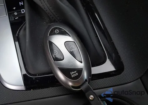 2024 Hyundai Elantra Sel z USA, uszkodzony, nr VIN KMHLM4DG8RU684345